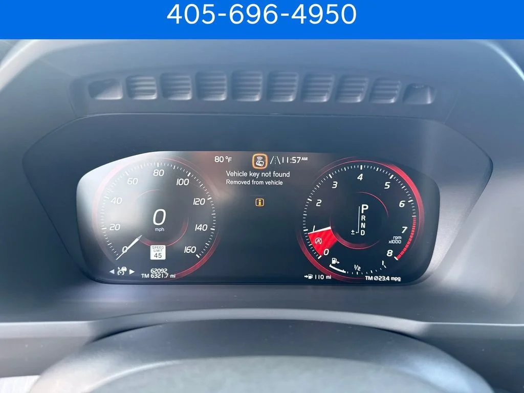 Pre-Owned 2022 Volvo XC90 Momentum