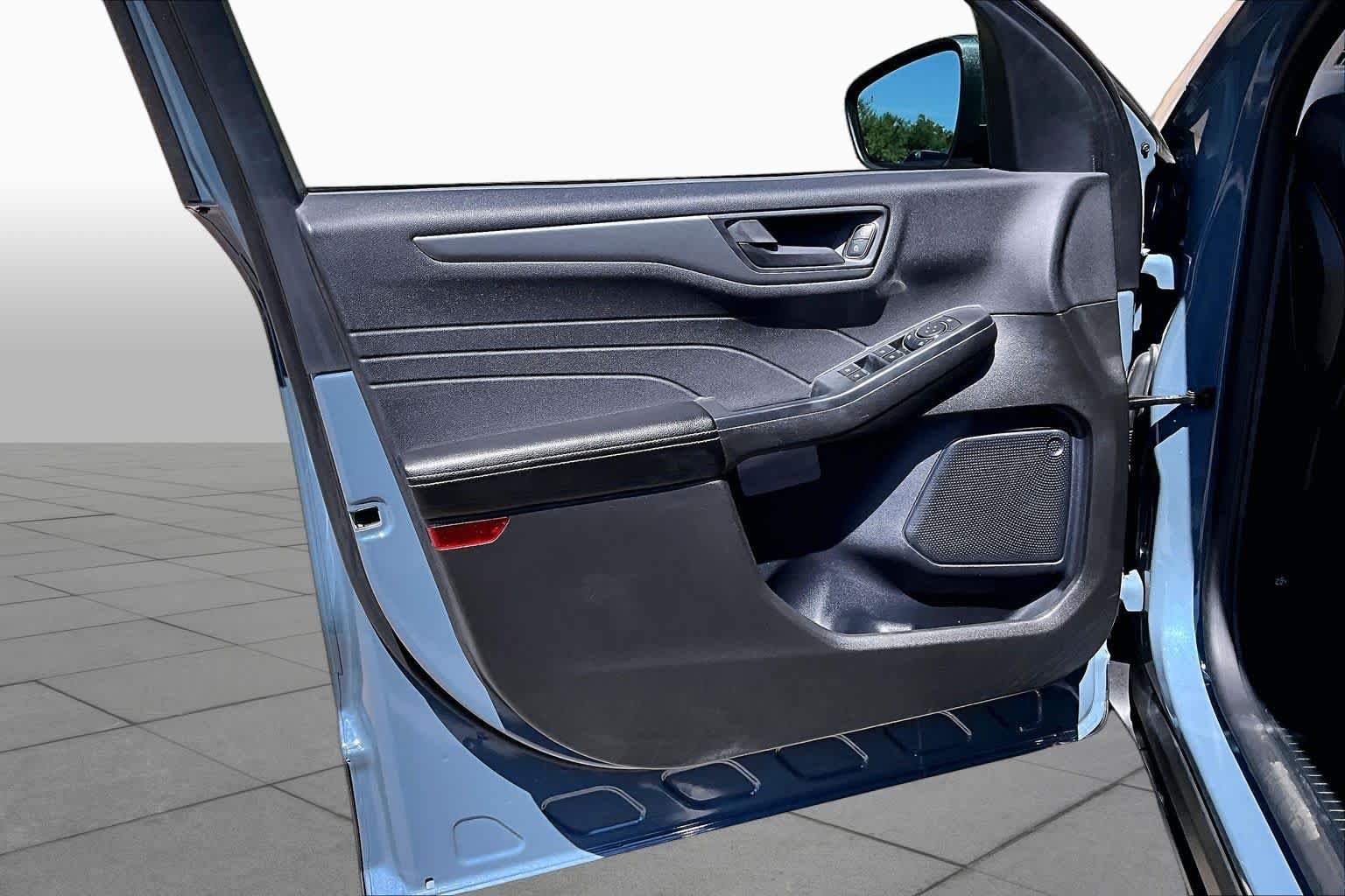 Used 2024 Vapor Blue Metallic Ford Active image 22