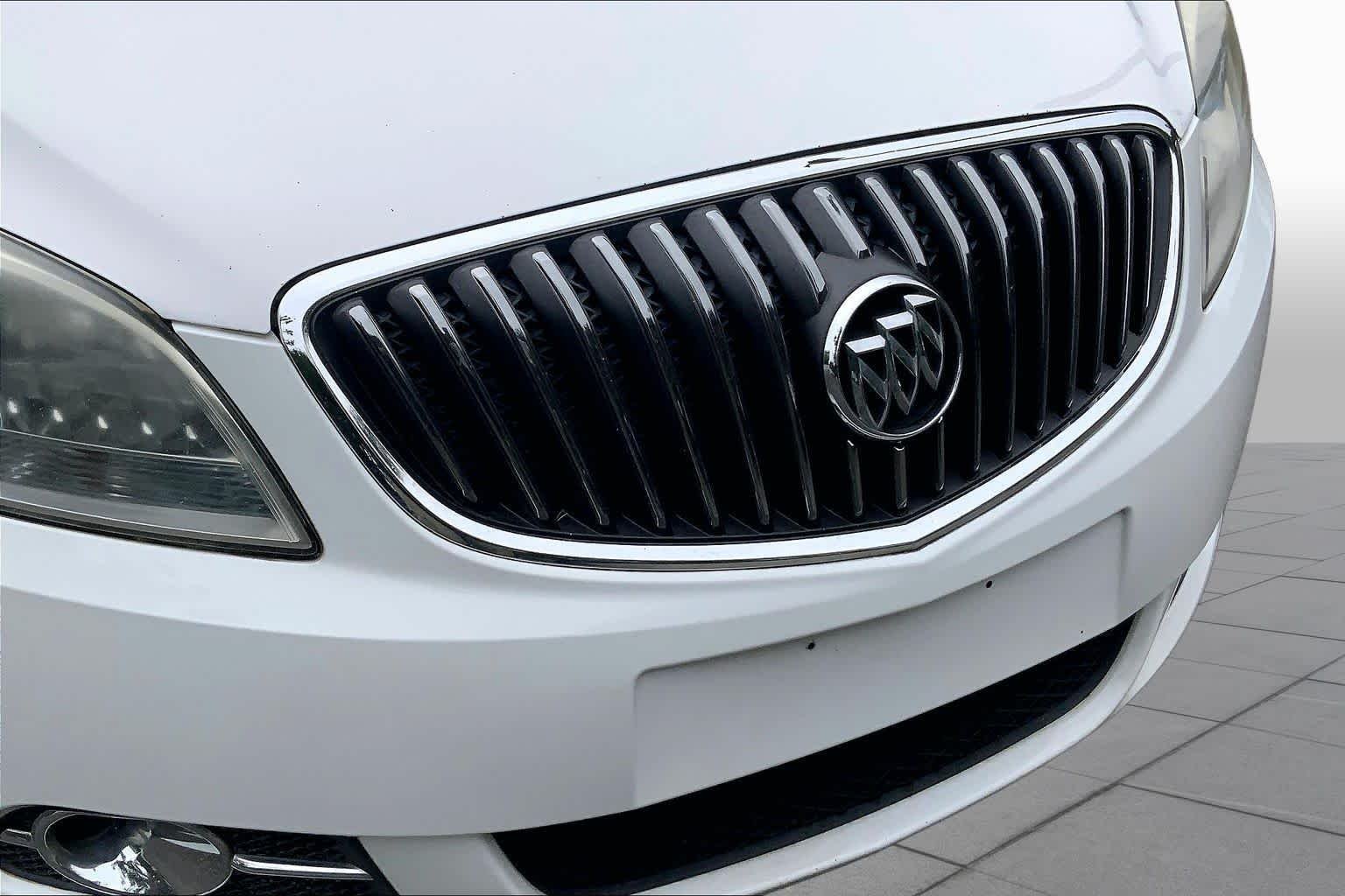 Used 2014 Summit White Buick Convenience Group image 28