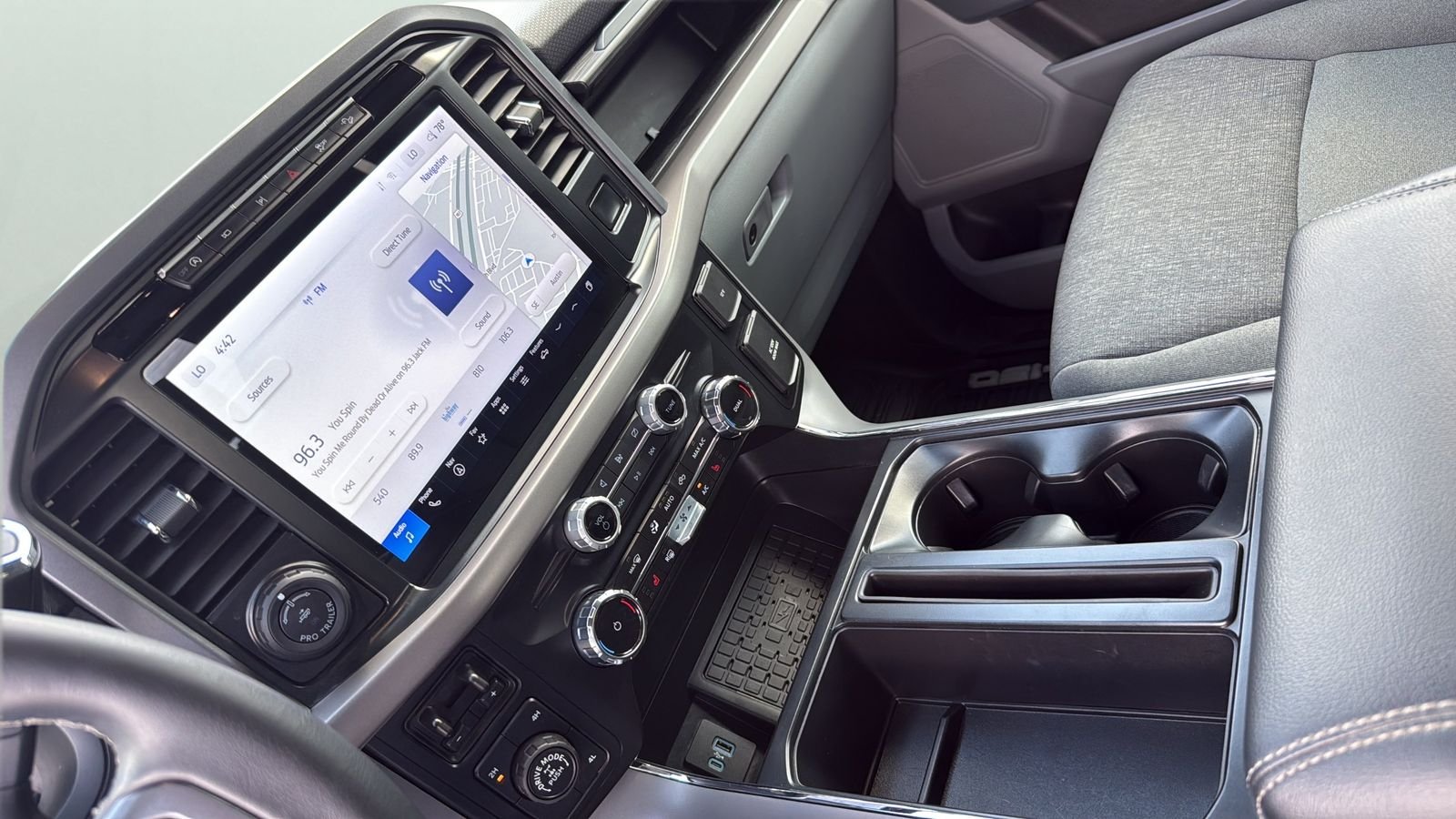 Used 2024 Blue Ford XLT image 20