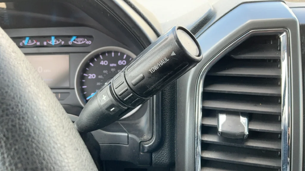 Used 2018 Blue Ford XLT image 15