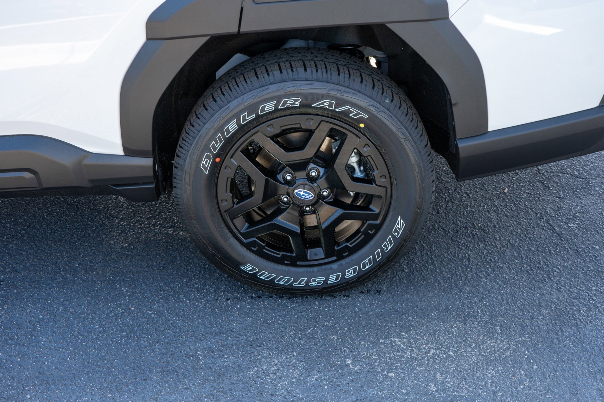 New 2026 CRYSTAL WHITE PEARL Subaru Wilderness image 9