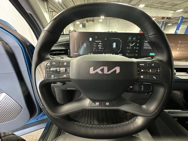 Certified Used 2024 Ocean Blue Kia Land image 15