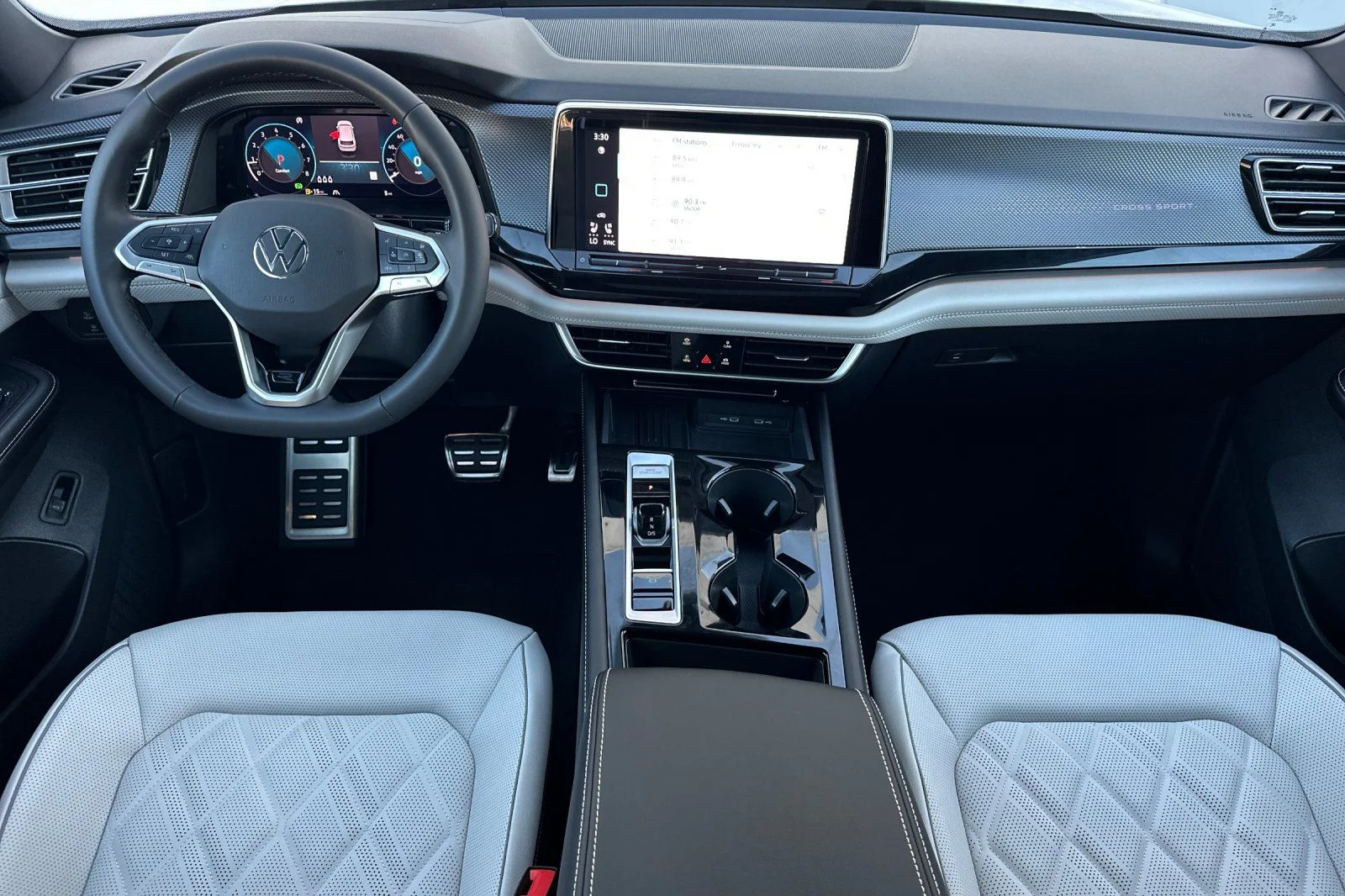 2026 Volkswagen Atlas Cross Sport SEL Premium R-LINE - Photo 11