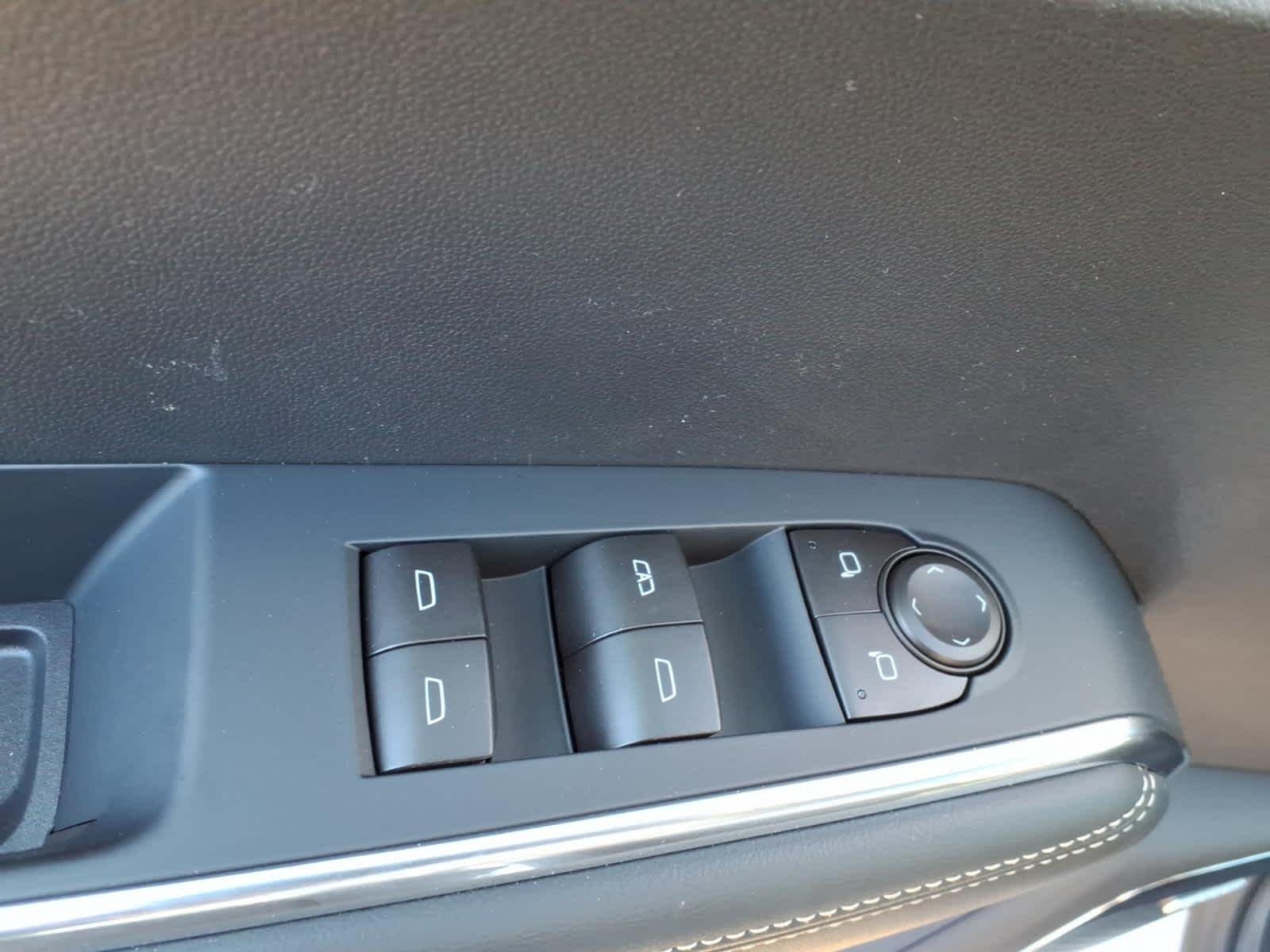 2026 GMC Acadia Elevation - Photo 12