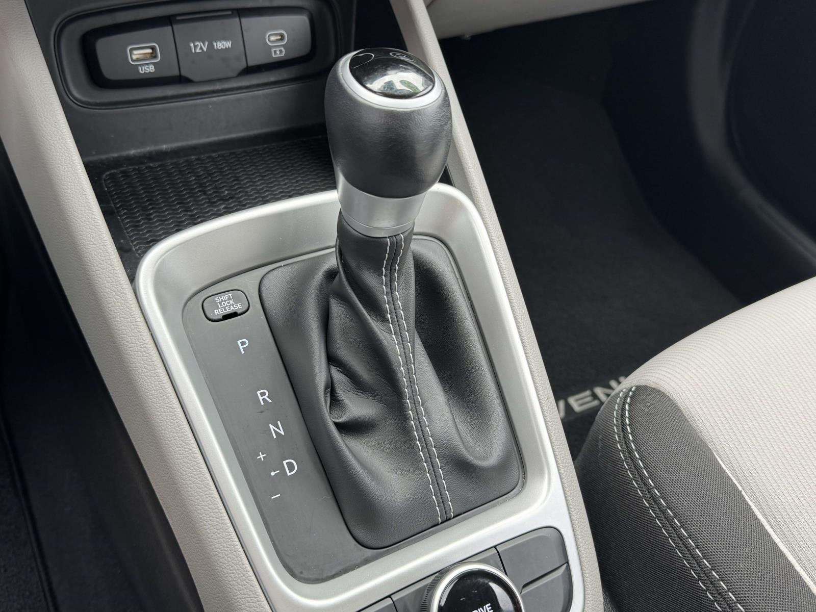 2023 Hyundai Venue SEL - Photo 26