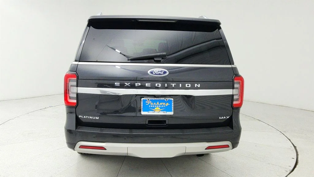 Used 2022 Gray Ford Platinum image 6