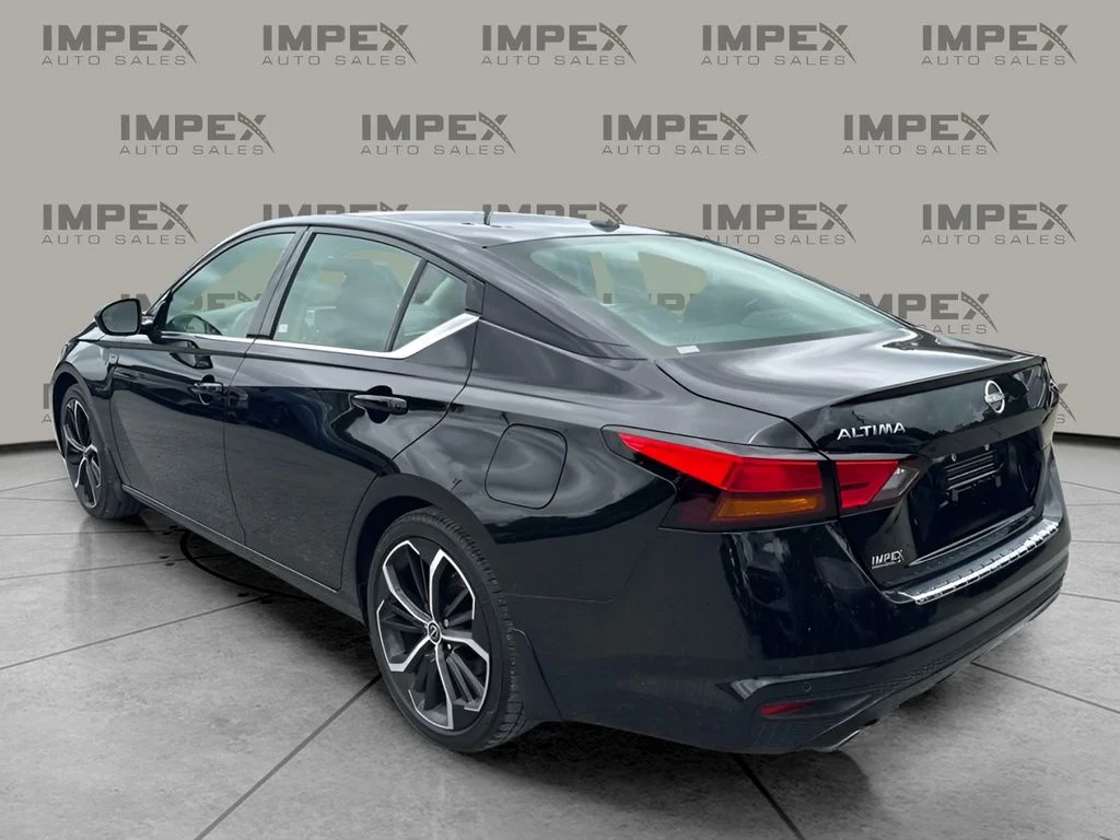 Used 2023 Black Nissan 2.5 SR image 3