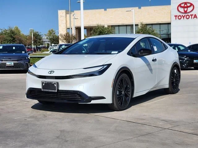 New 2026 Wind Chill Pearl <sup>1</sup> Toyota  Nightshade Edition image 2