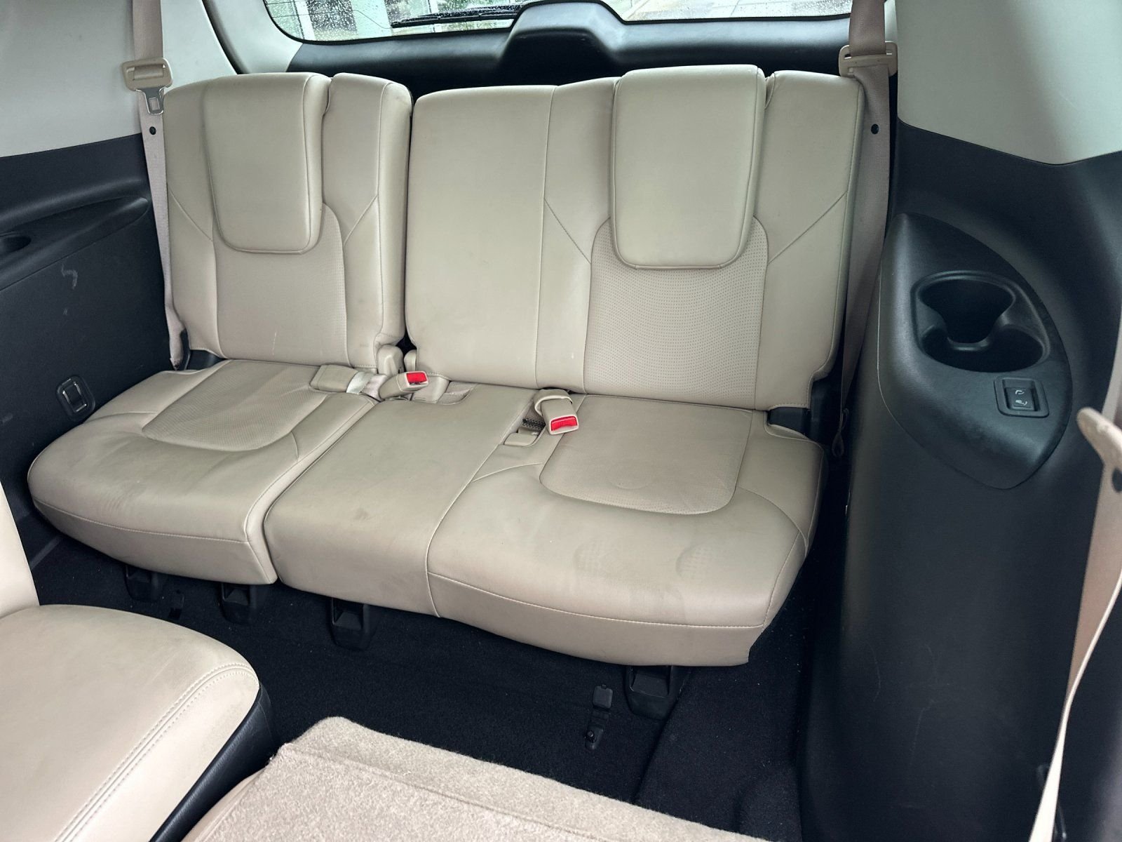 Used 2017 Pearl White Nissan Platinum image 15