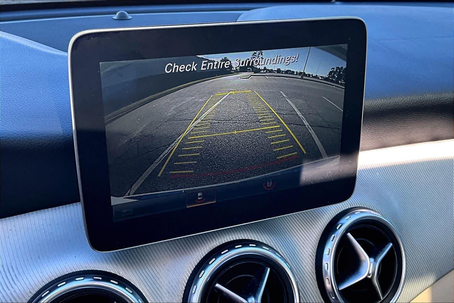 Used 2017 Cirrus White Mercedes-Benz GLA 250 image 27