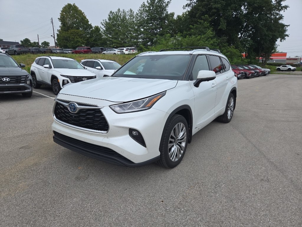 Used 2023 Wind Chill Pearl Toyota Hybrid Platinum image 7