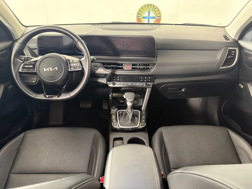 Used 2024 White Kia SX image 5