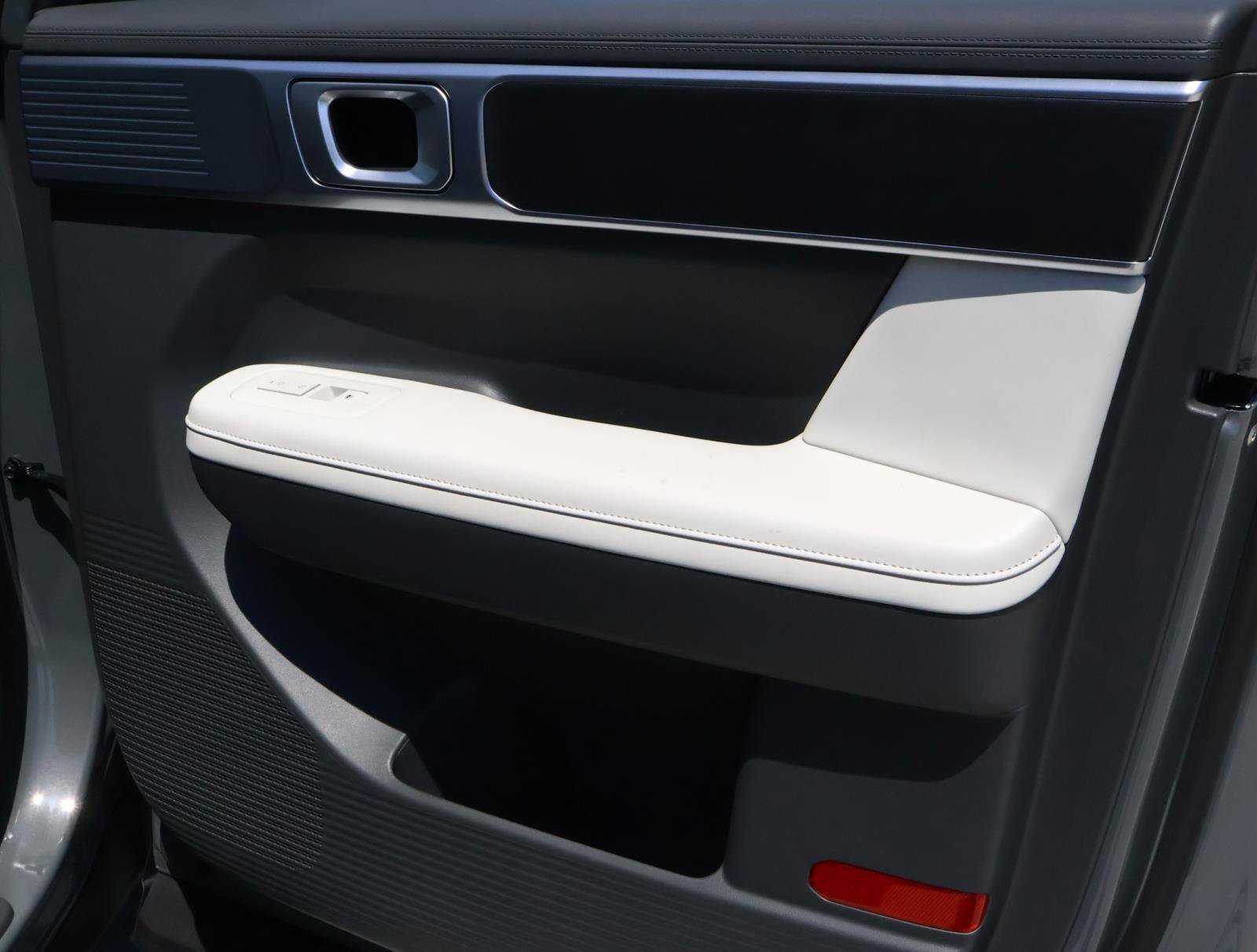 Certified Used 2026 Hampton Gray Hyundai SEL image 14