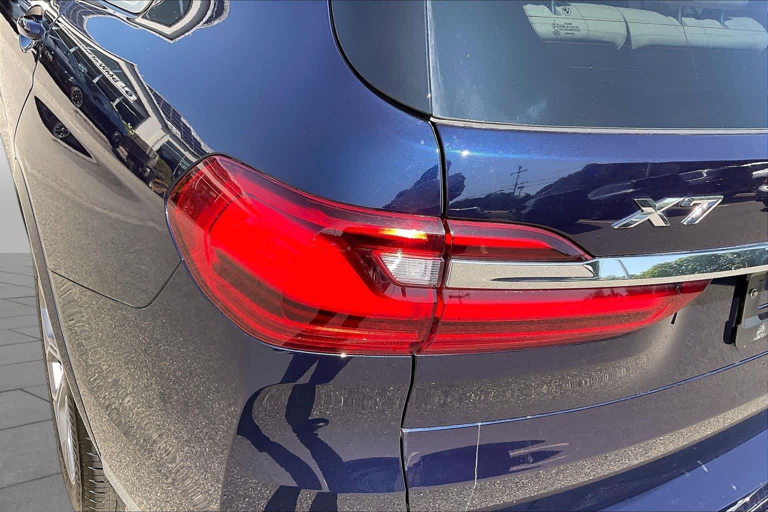 Used 2020 Tanzanite Blue II Metallic BMW xDrive40i image 27