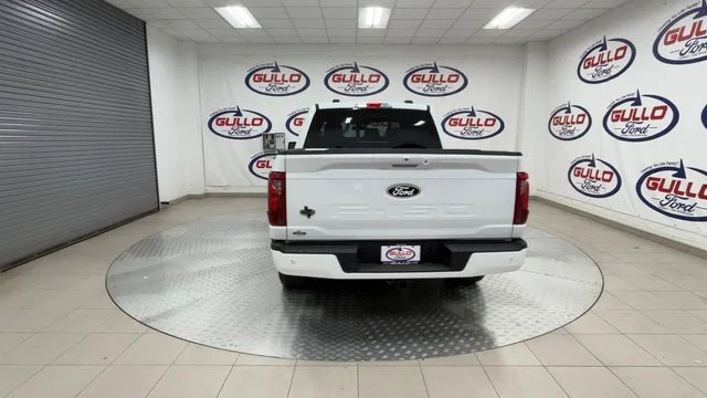New 2026 Oxford White Ford XLT image 11