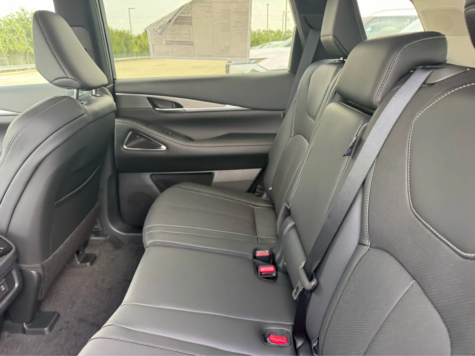 New 2027 HARBOR GRAY INFINITI Luxe FWD image 20