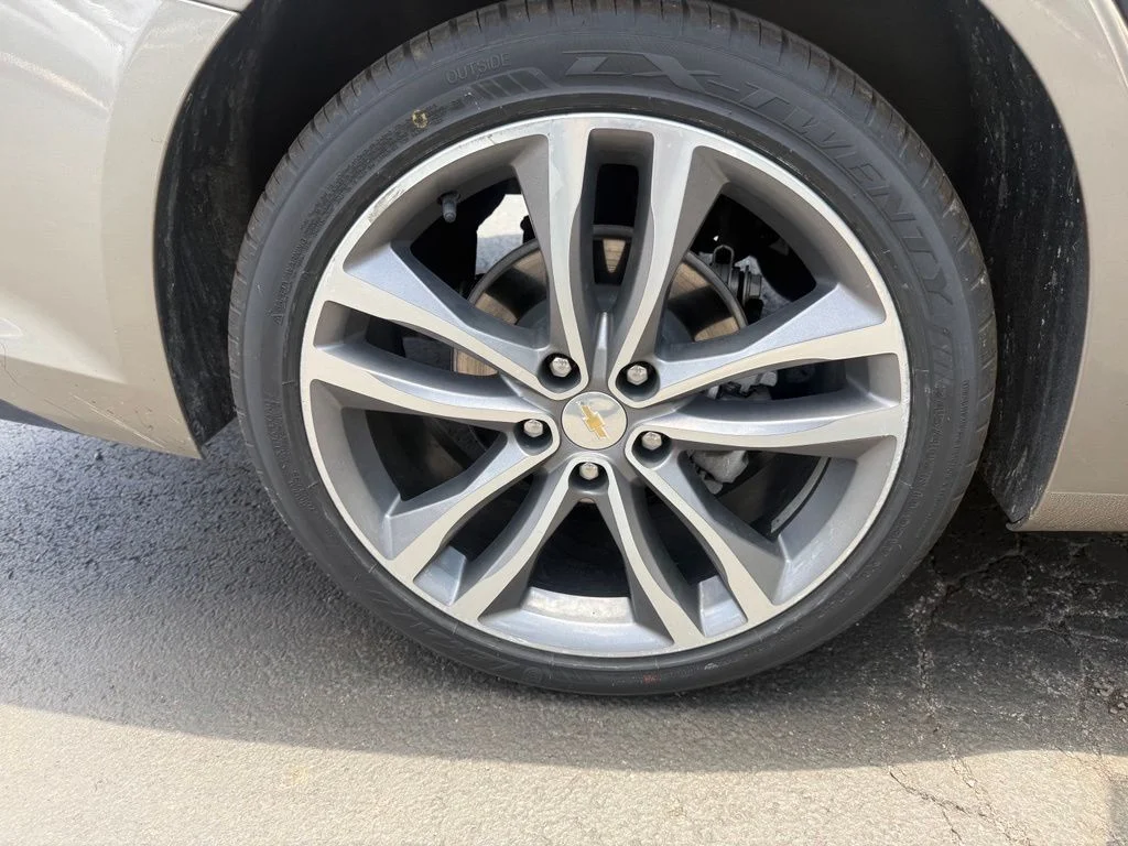Used 2024 Gray Chevrolet LT image 44