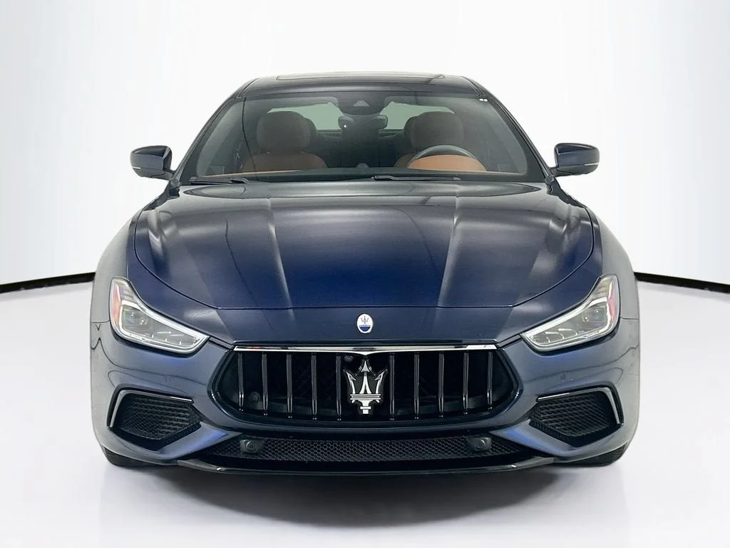 Used 2023  Maserati Modena image 2