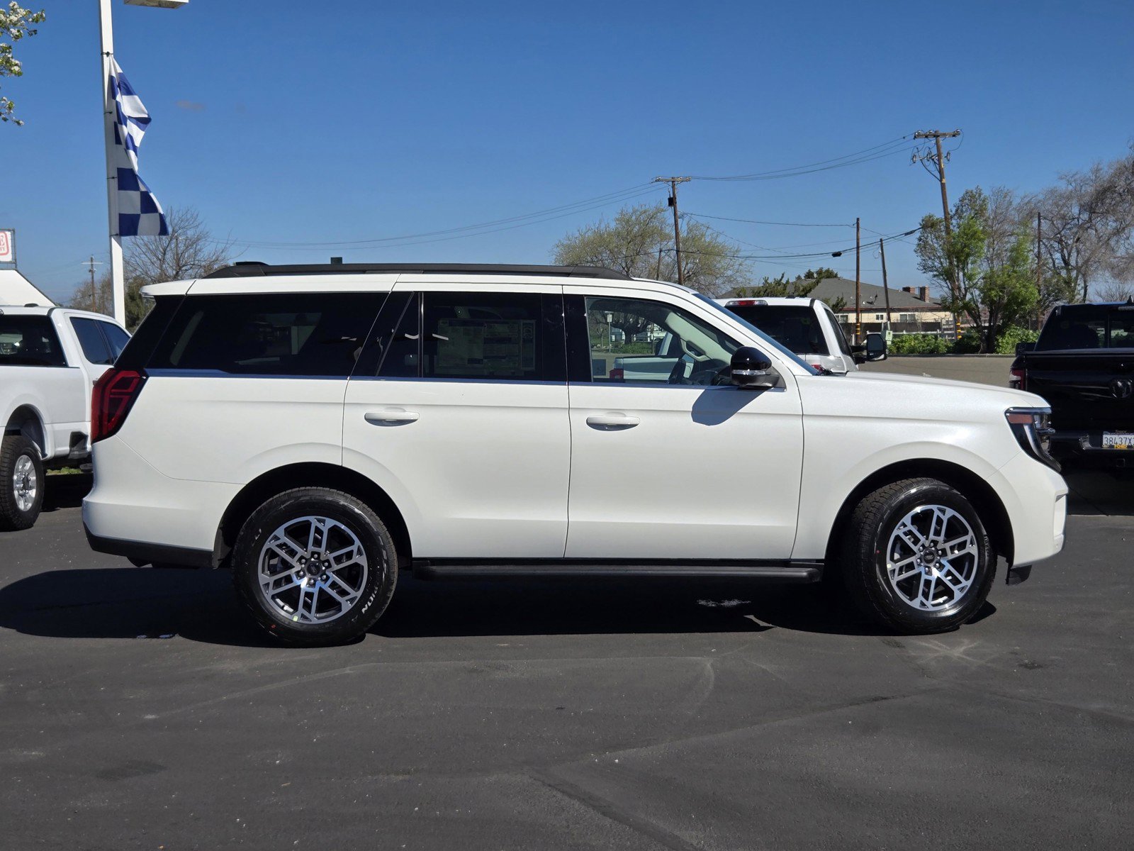 New 2026 Star White Metallic Tri-Coat Ford Active image 4