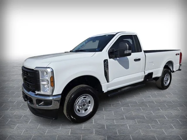Used 2024 White Ford XL image 3