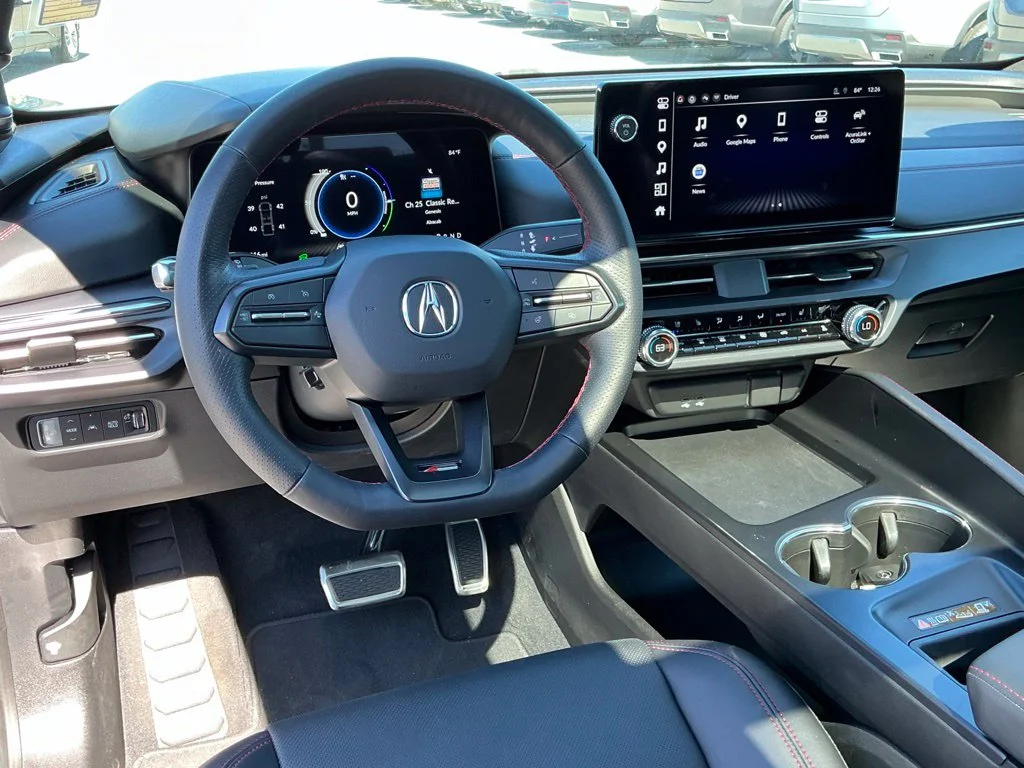 Used 2024  Acura Base image 36