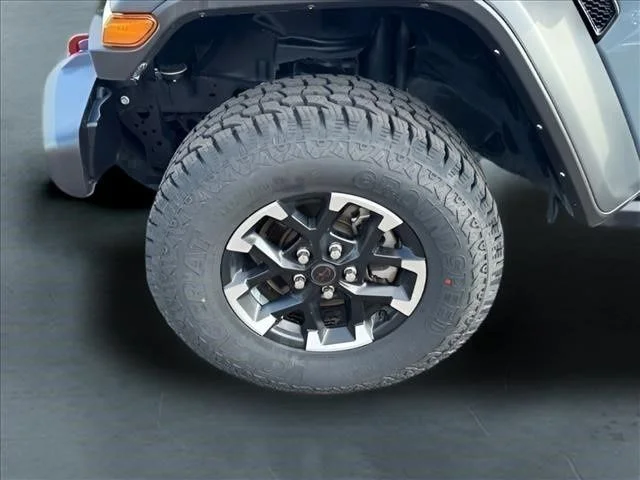 Used 2025 Gray Jeep Rubicon image 23