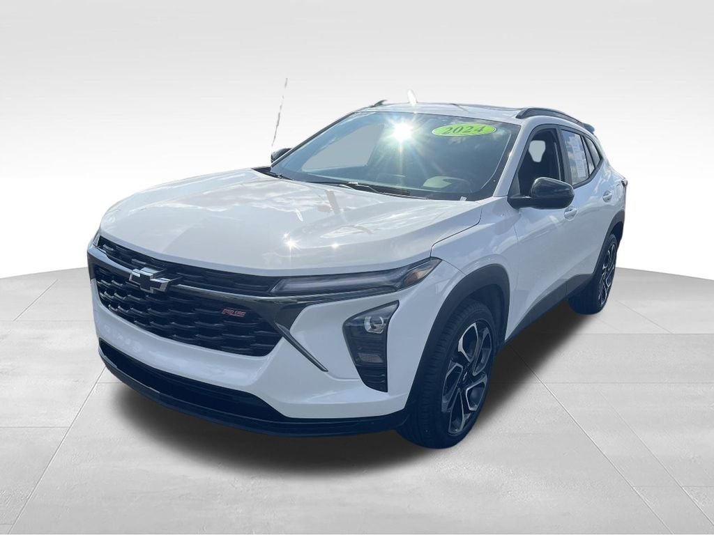 Used 2024 White Chevrolet 2RS image 29