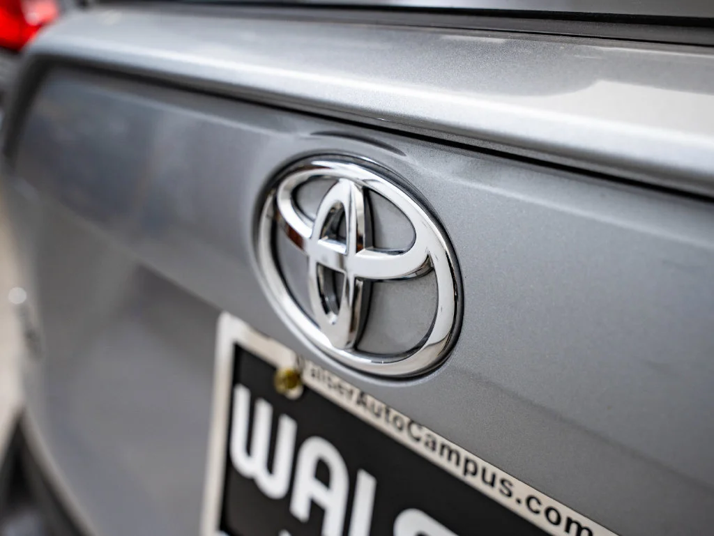 Used 2025 Silver Sky Metallic Toyota XLE Premium image 18
