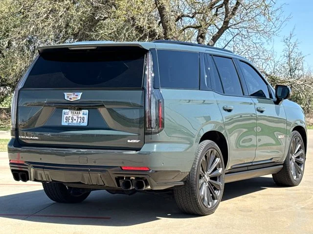 Used 2025 Green Cadillac V-Series image 8