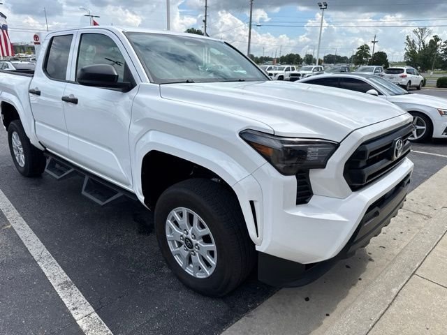 Used 2025  Toyota SR image 2