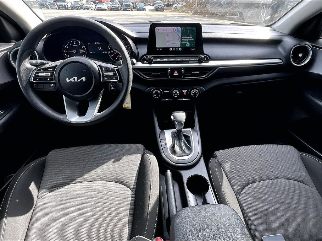 Used 2024 Snow White Pearl Kia LXS image 21