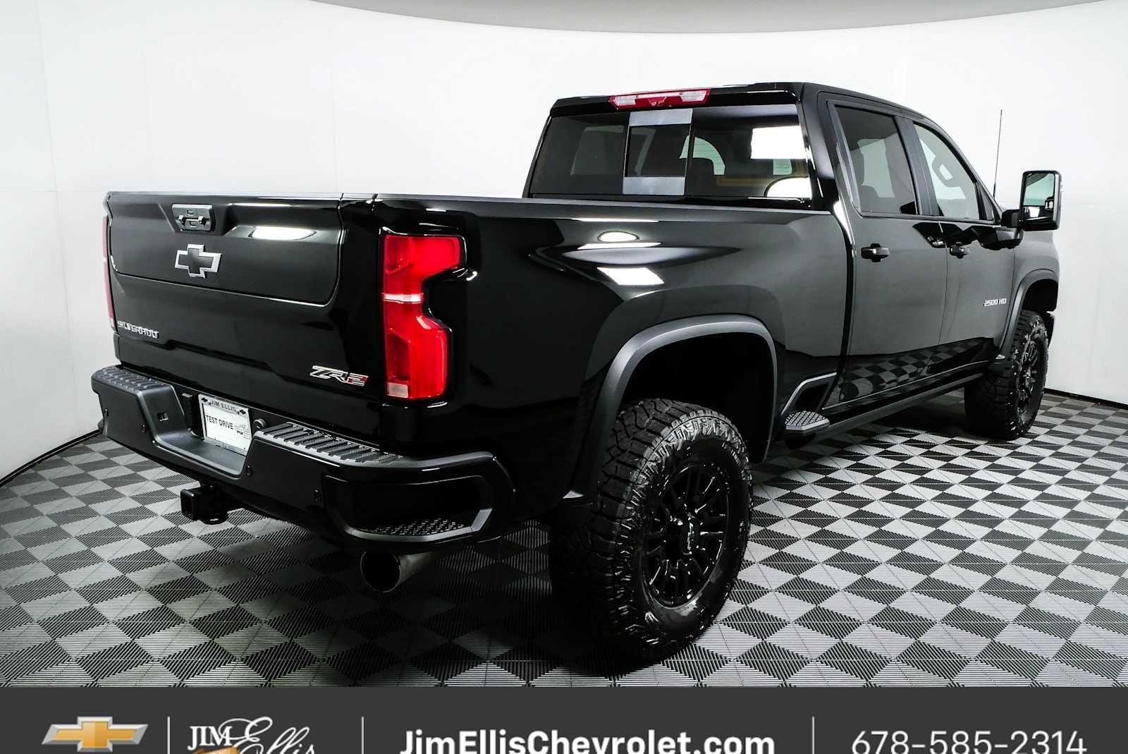 2026 Chevrolet Silverado 2500 HD ZR2 - Photo 3