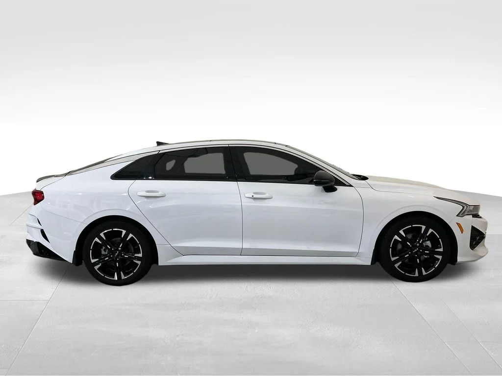 Used 2023 White Kia GT-Line image 7