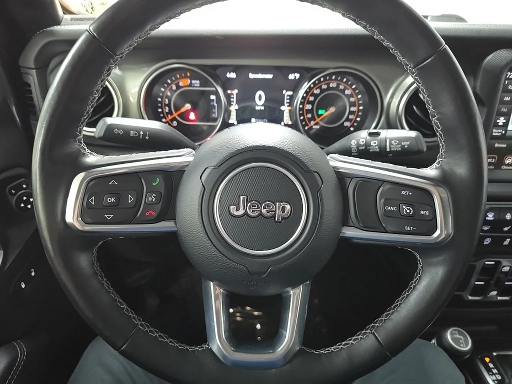 Used 2022 Gray Jeep Unlimited Sahara image 18