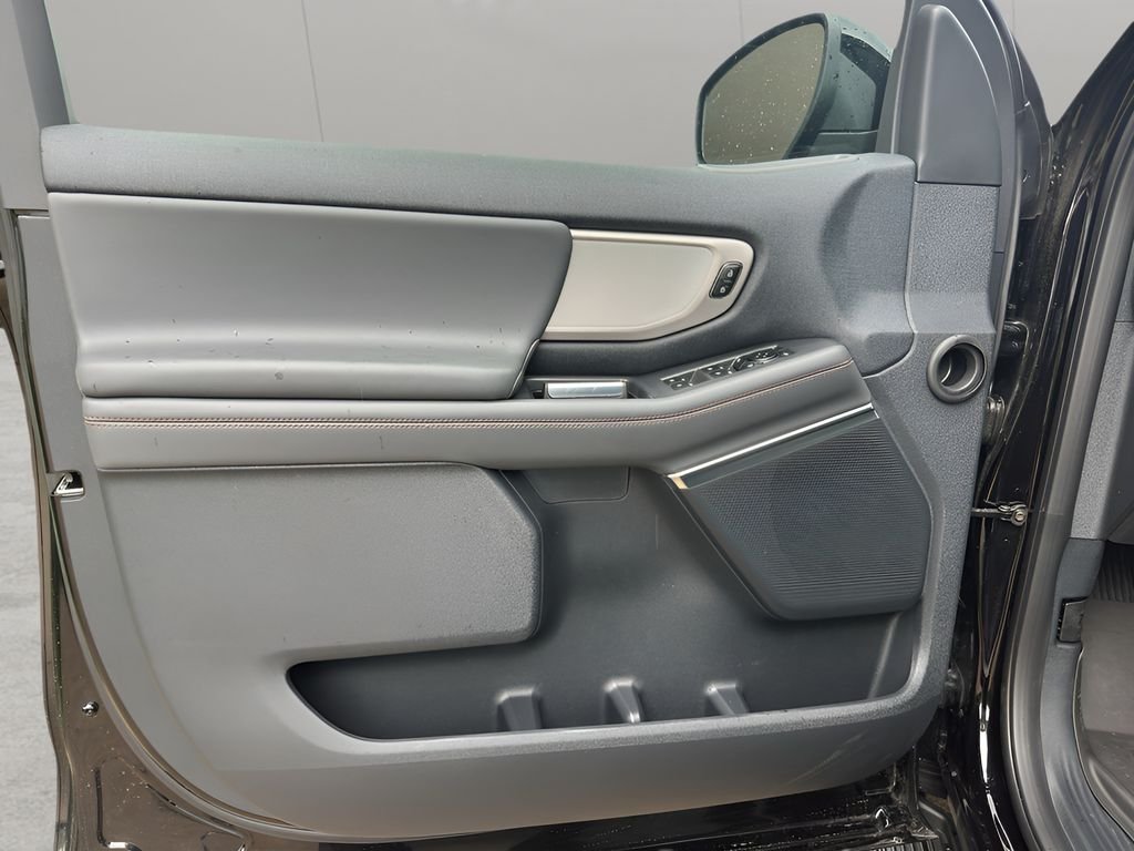 New 2025 Agate Black Metallic Ford Active image 10