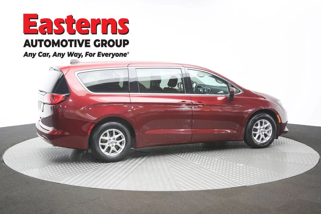 Used 2023 Red Chrysler LX image 39