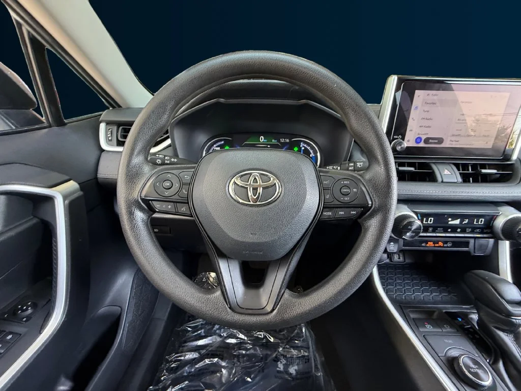 Used 2025 Silver Toyota XLE image 13