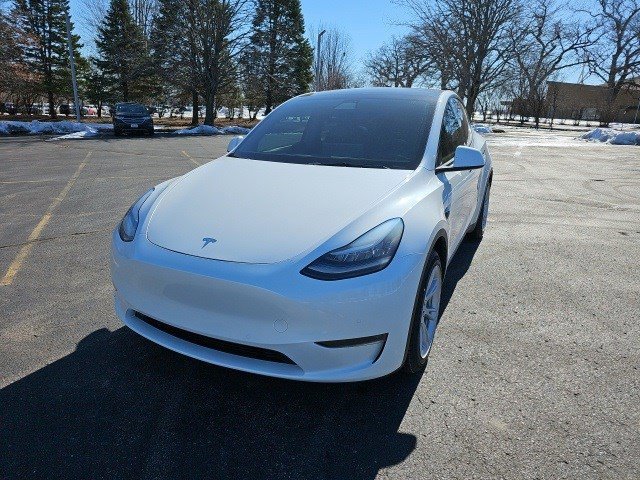 Used 2021 Tesla Model Y Long Range with VIN 5YJYGDEE0MF184115 for sale in Urbandale, IA