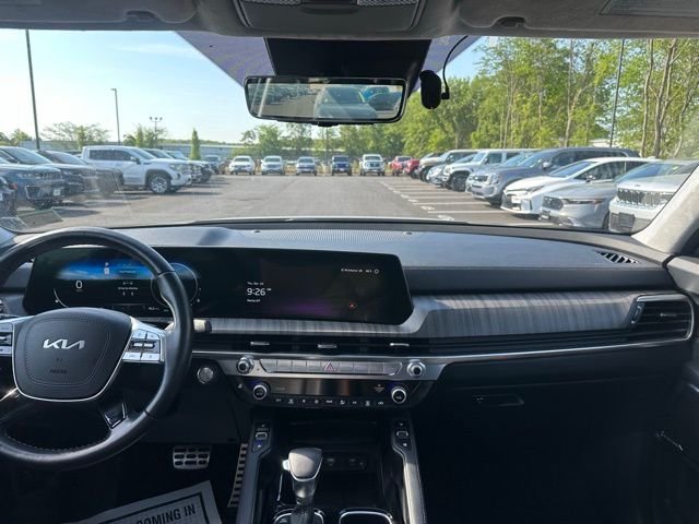 Used 2024 Silver Kia SX-Prestige image 27