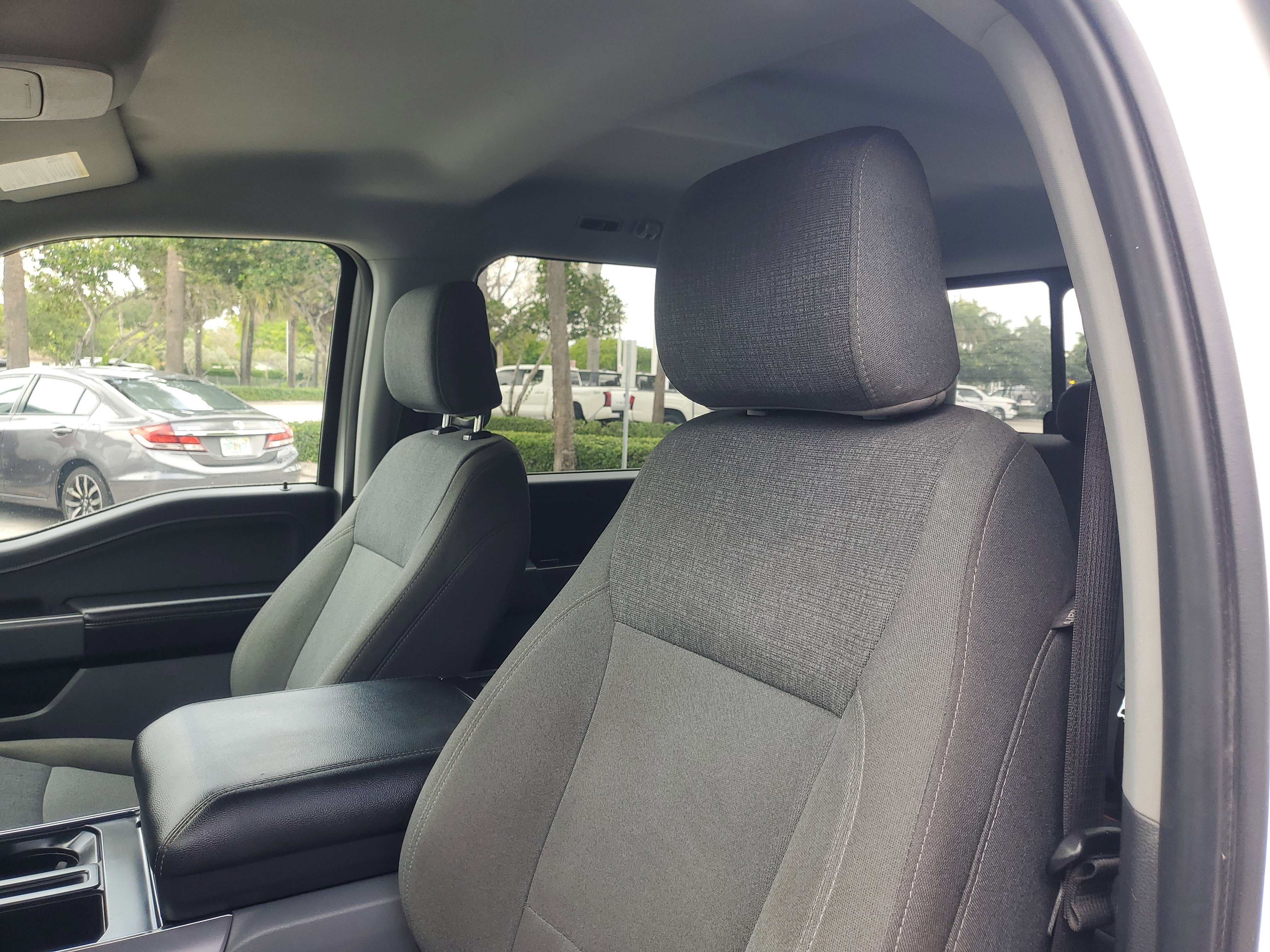Used 2024 Oxford White Ford XLT image 15