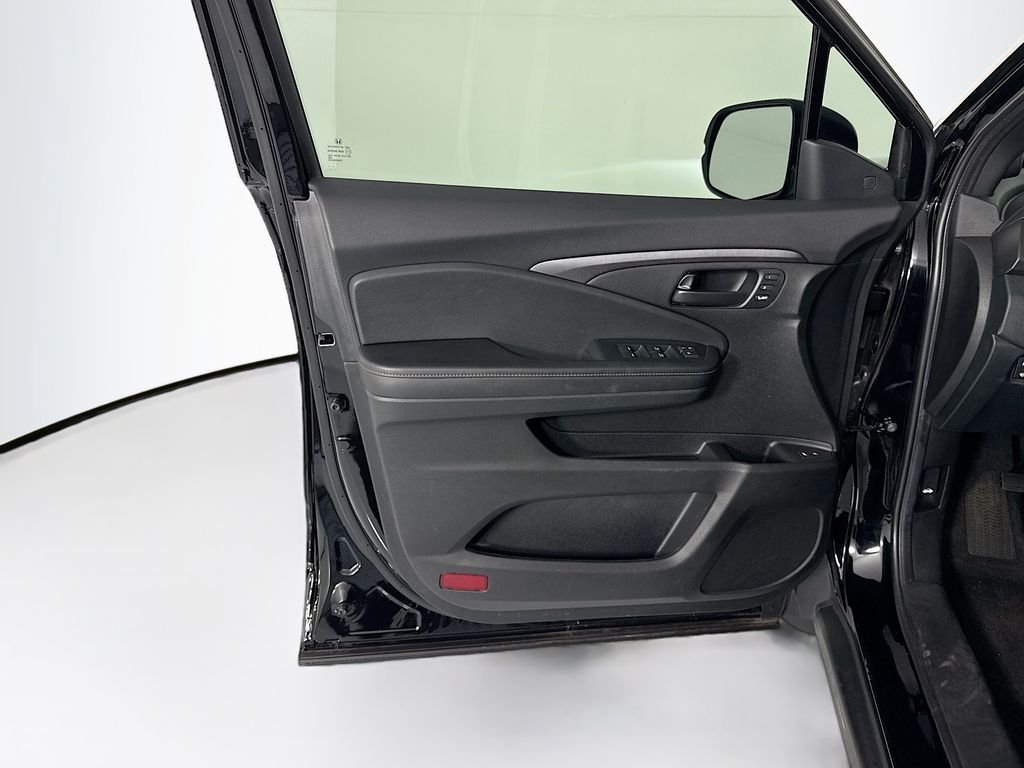 Certified Used 2023 Crystal Black Pearl Honda TrailSport image 24