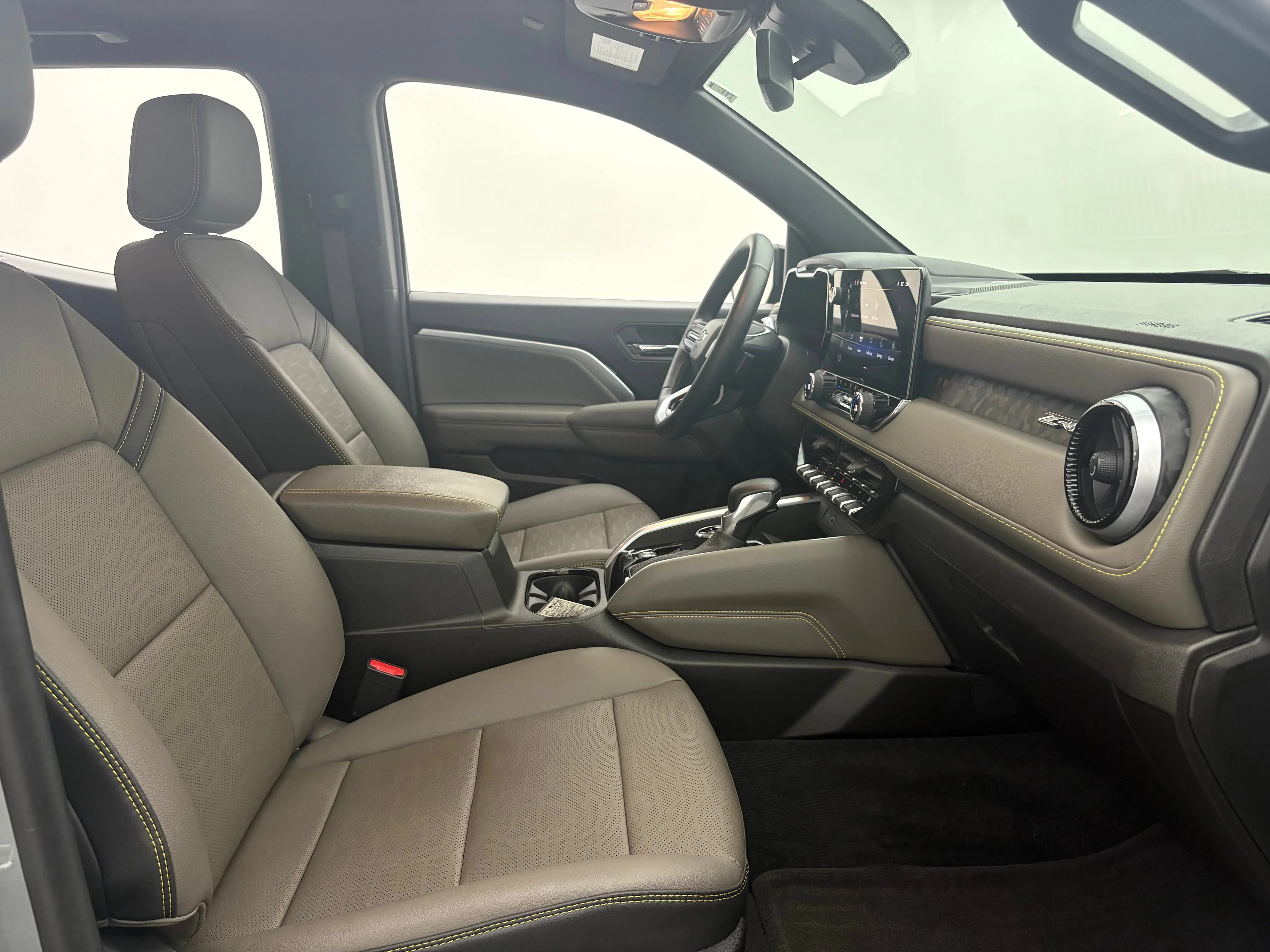 Used 2025 Sterling Gray Metallic Chevrolet ZR2 image 33