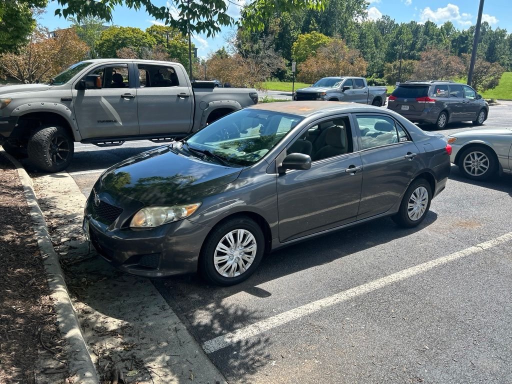 Used 2010 Gray Toyota LE image 6