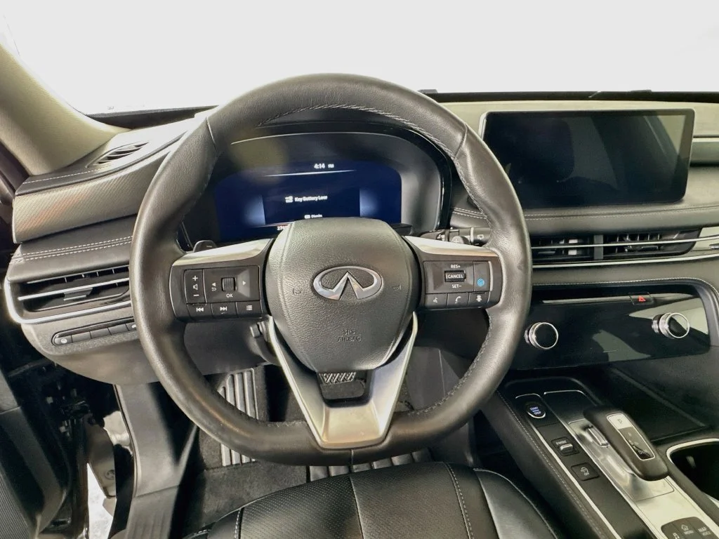 Certified Used 2024 Black INFINITI LUXE image 14