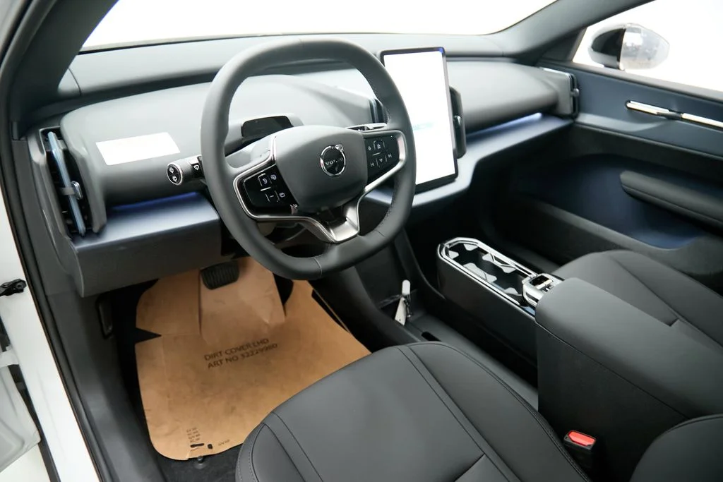 New 2026 Crystal White Volvo Ultra image 12