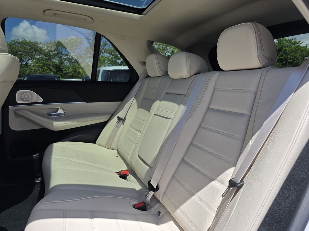 New 2026 MANUFAKTUR Moonlight White Metallic Mercedes-Benz GLE 350 image 14