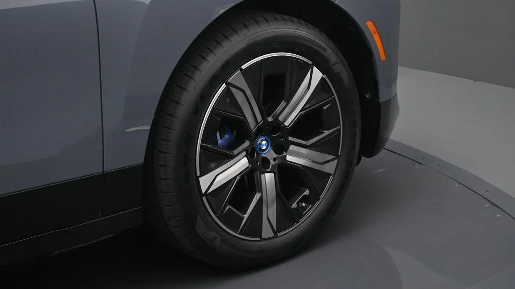 2024 BMW iX Base - Photo 6
