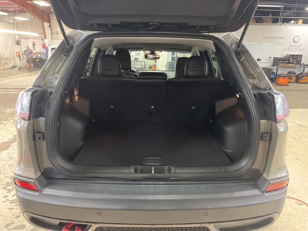 Used 2019 Beige Jeep Trailhawk image 17