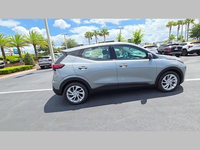 New 2027 Sterling Grey Metallic Chevrolet LT image 21
